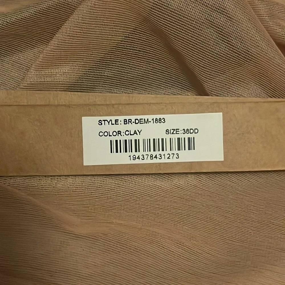 NWT no show molded unlined Demi bra skims 38DD clay - Picture 6 of 8